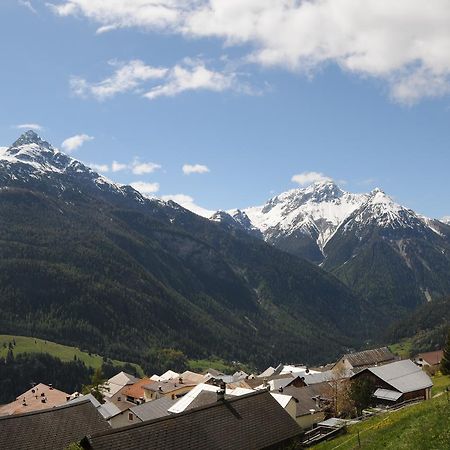 Ferienwohnung Caviezel Tschlin Exterior foto