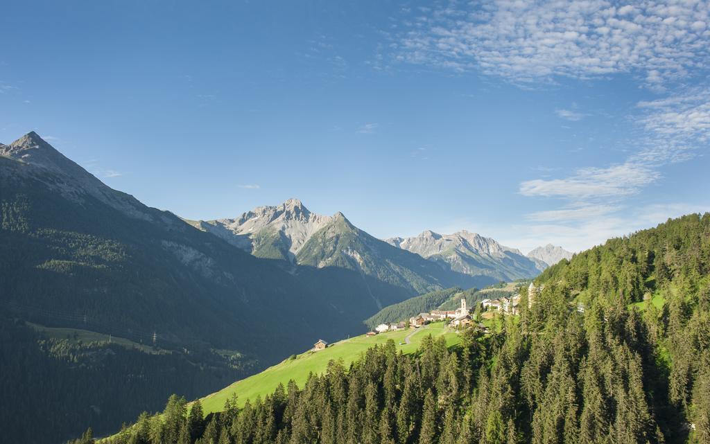 Ferienwohnung Caviezel Tschlin Exterior foto